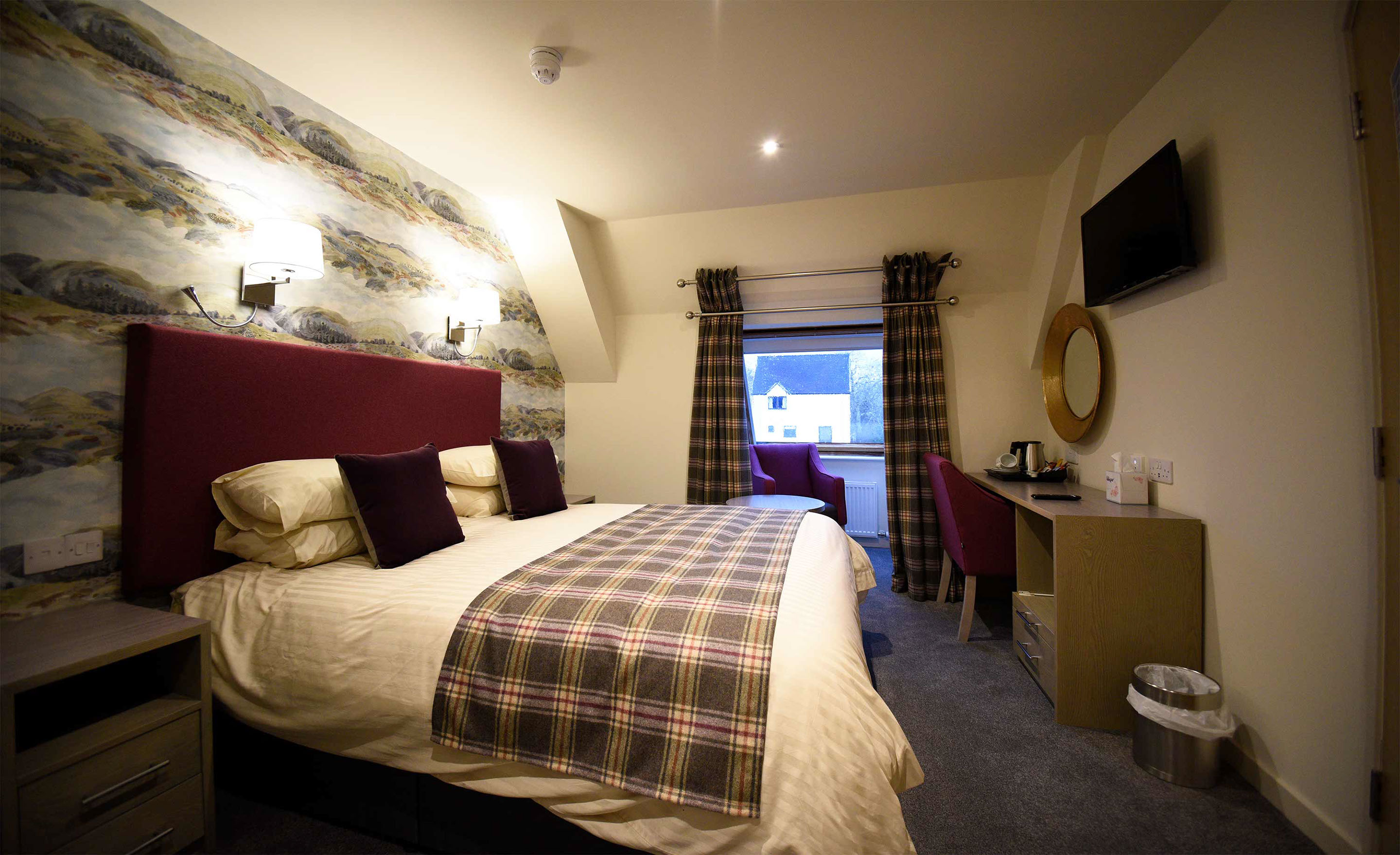 Premier Double room accommodation at The Royal Hotel in Portree with WIFI en suite
