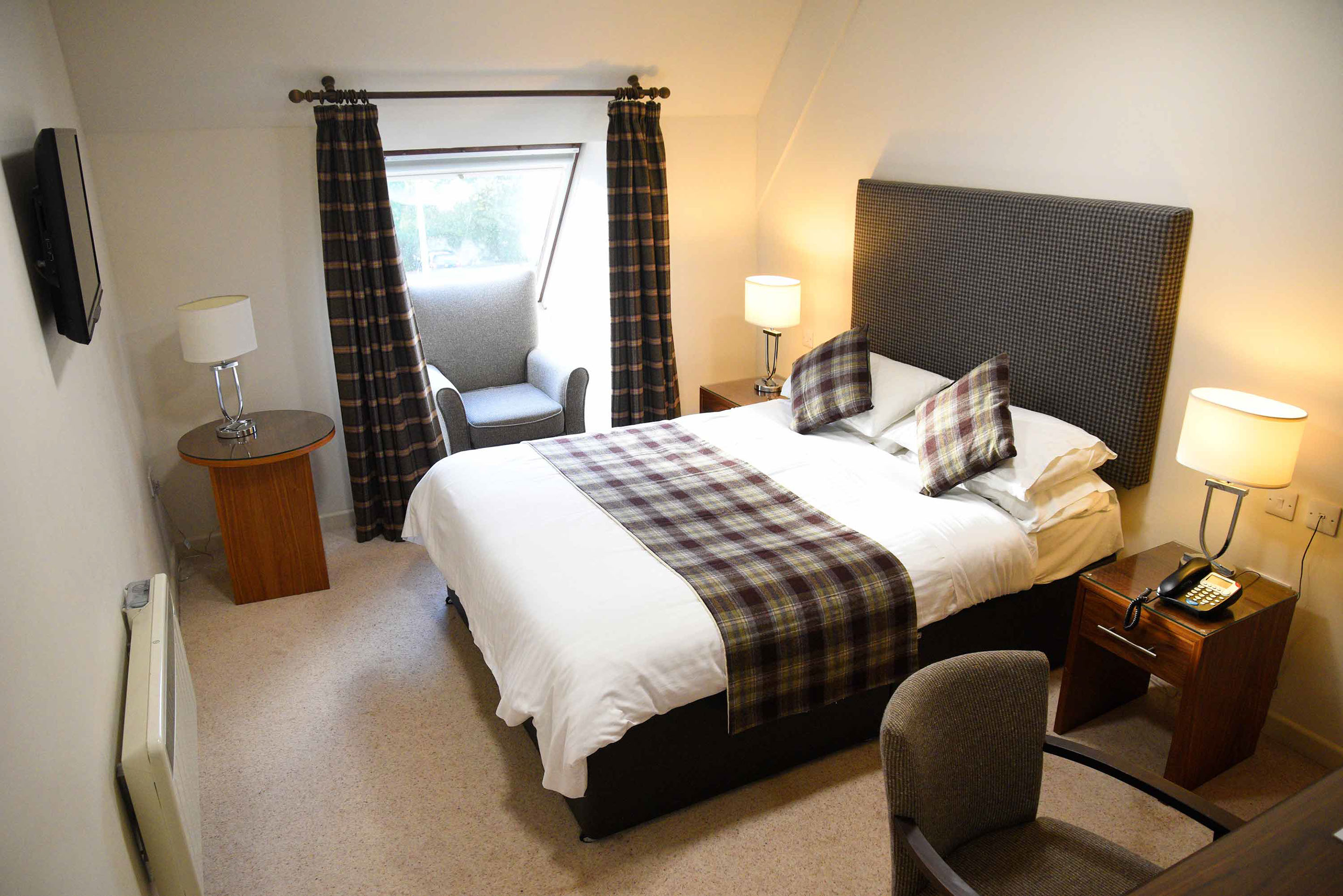The Royal Hotel Premier Double rooms en suite luxury accommodation in Portree at The Royal Hotel en suite WIFI and private parking