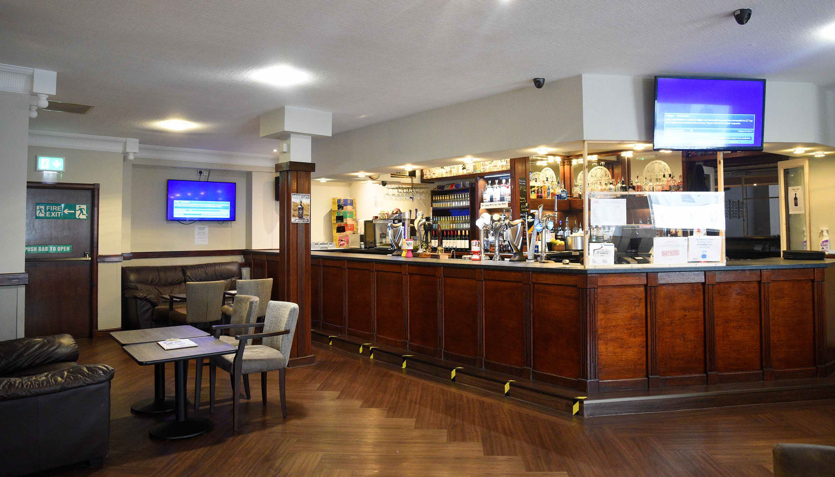 Macnabs Bar in the Royal Hotel in Portree sells Talisker Whisky Local Ales and also servers bar meals in the Royal Hotel Portree